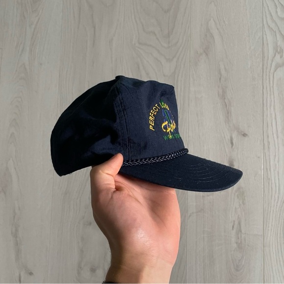 Vintage Trucker Hat ! - Picture 2 of 3